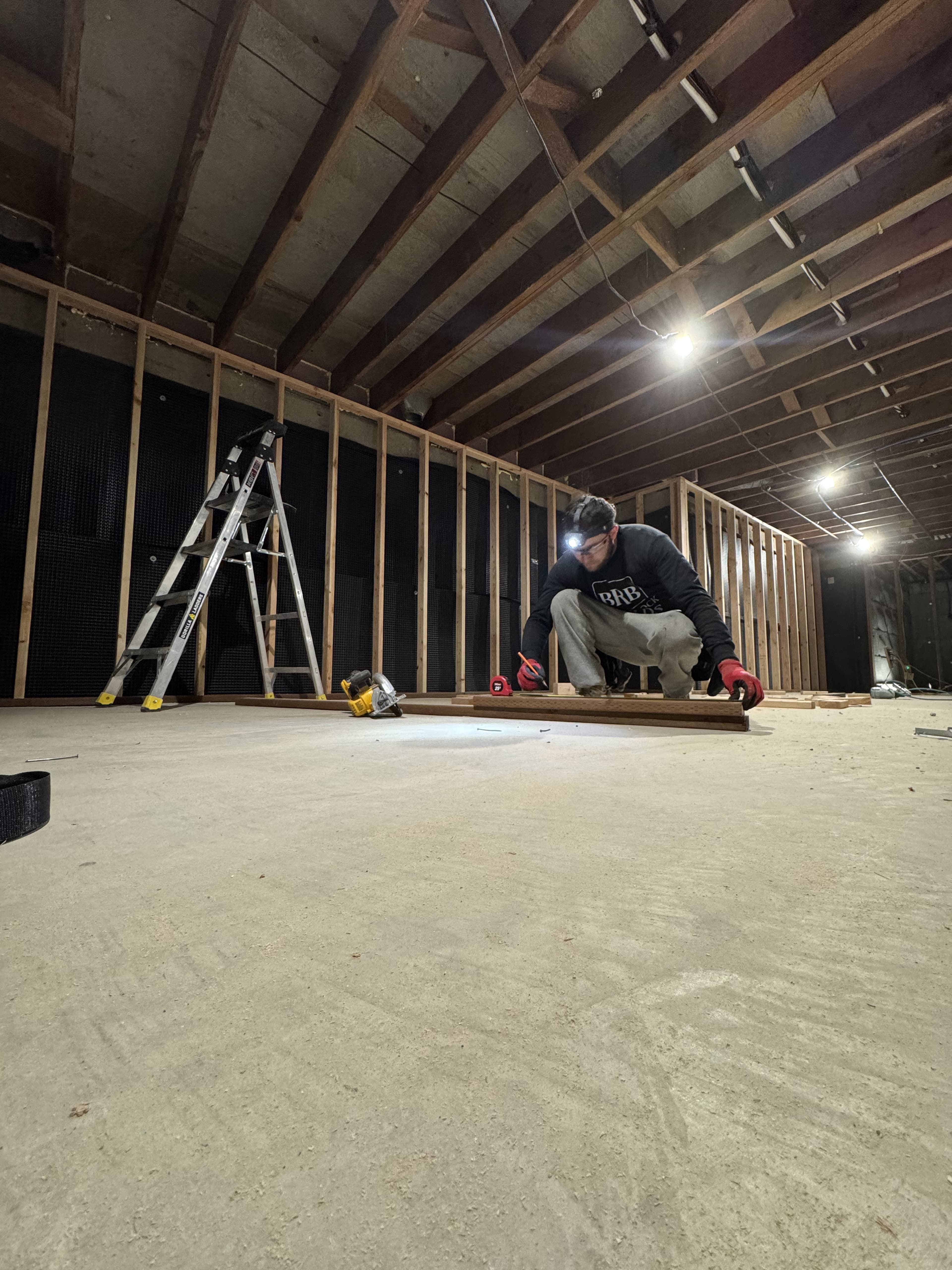 Roof envelope construction